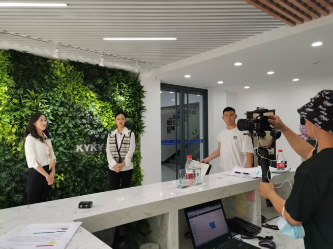 接受海淀融媒体采访